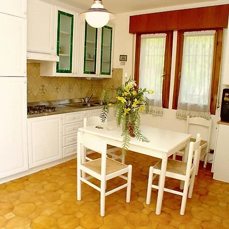 Three Room Flat With Wi-Fi And Private Parking Space 100Mt From Lignano Beach Apartment *